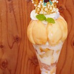 カフェ・ド・リオン パレット - 【2023.09】プリンセスピーチ白桃づくしパフェ(税込2178円)