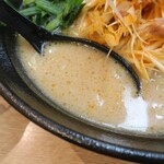 呉 豚骨ラーメン - スープ