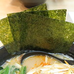 呉 豚骨ラーメン - のり３枚