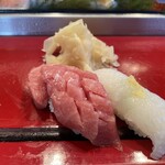 寿司栄 - トロ