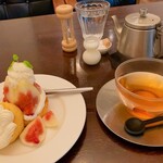 パルファン - ケーキと紅茶(ペーシュ)