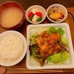 パルファン - 鶏のからあげネギソース