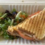 Nalu Health Bar & Café - グリルチーズサンドイッチ