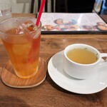 リトルネストカフェ - ランチドリンクとセットスープ。