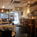 リトルネストカフェ - 店内の様子。