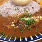 リトルネストカフェ - ・「選べる2種あいがけカレー(¥1400)」のビーフアップ。