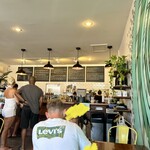 Nalu Health Bar & Café - 店内