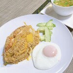 タイ料理ぺっぽい - トムヤム・シーフードチャーハン