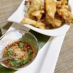 タイ料理ぺっぽい - 蟹の天ぷら、タレがピリ辛で美味い