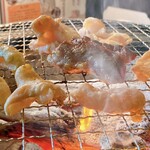 味覚園 - 氷〆生ホルモン・牛カルビ焼き焼き