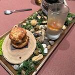 モノリス - ❶アミューズ