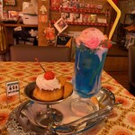 セピア - おとめちっくセットのクリームソーダとプリン