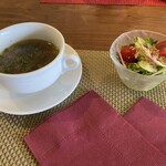 シャトン - スープとサラダ