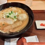 Raamen Wadachi - 濃厚魚介らあめん。魚介類や豚の濃厚スープ