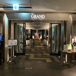 THE GRAND LOUNGE - 