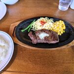 ぎんざスエヒロ 三芳店 - ハラミステーキ150g 2,310円(税込)ライス、サラダ付