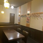 創作居酒屋 たるとむ - 落ち着いている店内。