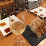 スタンドシャン食 -Tokyo赤坂見附- Champagne & GYOZA BAR - 