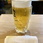 紅とん - アサヒスーパードライ「生ビール（中）」550円也。