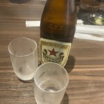 Horumon Yaki Kouei - 香るエールをやめて瓶ビールの赤星
      
      この日は隣に出来杉ちゃんがいたので
      
      2人でビールとマッコリを飲む
