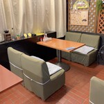 カフェ&レストラン ブーケ - 端っこの、ここに座りました