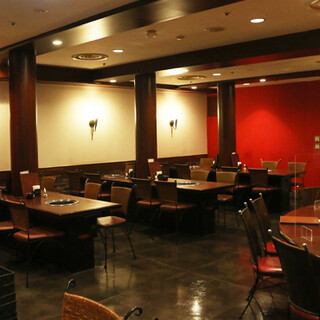 Feel free to accommodate everyone from one person to a large number of people ◎ Calm and stylish space