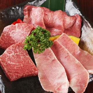 Taste high-quality meat made with special care. Carefully selected Yakiniku (Grilled meat) that will melt your heart