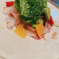 R restaurant & bar - 