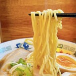 旭川らぅめん青葉 本店 - 麺