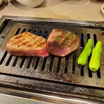 焼肉とんび - 