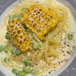 ショクジノアトリエ イタリアン南森町 - 焼きトウモロコシと枝豆のペペロンチーノ