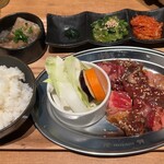 Yakiniku Horumon Koube Urashimaya - 本日のおすすめ和牛焼肉ランチ
