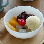 ストロベリーポット - 料理写真:クリームあんみつ/千倉天然天草