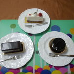 上・チーズ系　左・トールショコラ　右・ショコラキャラメルサレ