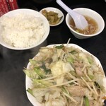 萬楽飯店 - 肉野菜炒め定食1000円