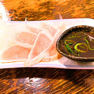 「鷄ハラミポン酢」など様々な鶏メニューもご用意◎希少部位あり