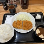 とんかつ まるや - ロースかつ定食 ¥750