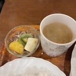 ブラボオ - お味噌汁とデザート