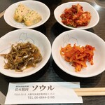 焼肉ソウル - お通しかな？惣菜4品(˶ᐢωᐢ˶)