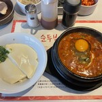 Ishigama Gohan To Sundobu No Hana Hana - 牛すじとろとろスンドゥブ。ご飯の代わりに追加の豆腐にした。美味しい豆腐だった。