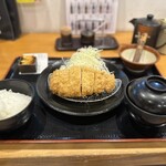 Tonkatsu Mine - 熟成厚切りロースかつ膳1740円