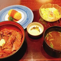 赤坂 津つ井 総本店 - 
