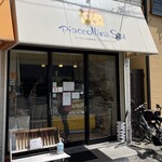 Piaccollina Sai - チーズのマークが目印の可愛らしいチーズケーキ専門店です(((o(*ﾟ▽ﾟ*)o)))