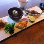 小屋場　只只 - 美味しそうな朝食です♪