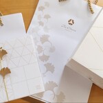 シェフズガーデン - 市松サブレ小 5200円(税込)＋ケーキ３種 2410円(税込)＝7610円 持ち帰り紙袋無料サービス ありがとうございます。