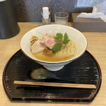 塩らーめん 小粋 - 料理写真:潮ラーメン　上