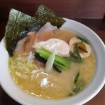 メヂカそば 吟魚 - 飛騨地鶏の貝塩パイタン■1100