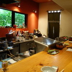 Unane Yamanaka - カウンター内の厨房
