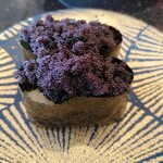 回転寿司 根室花まる - たらばかに外子。人生で初めていただきました。