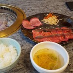 川崎名物 炭火焼肉 食道園 - 